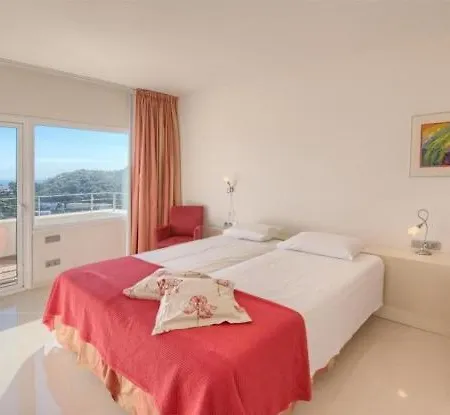 Sleeps 14 Pool Wifi *